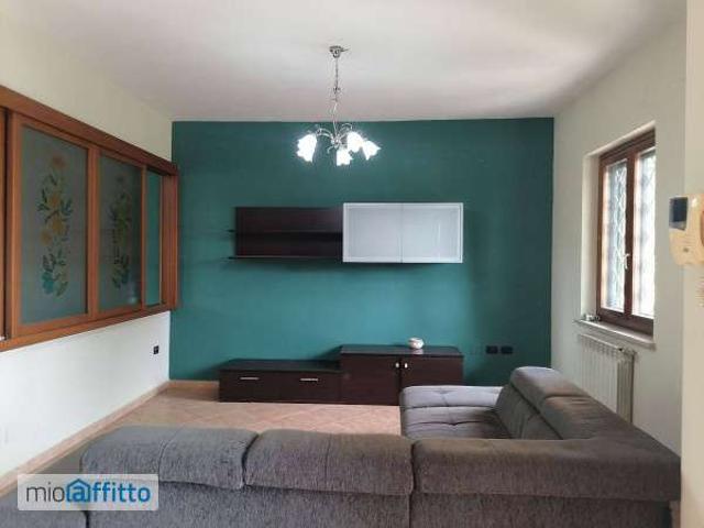 Villa Indipendente in affitto a Marcianise, Campania