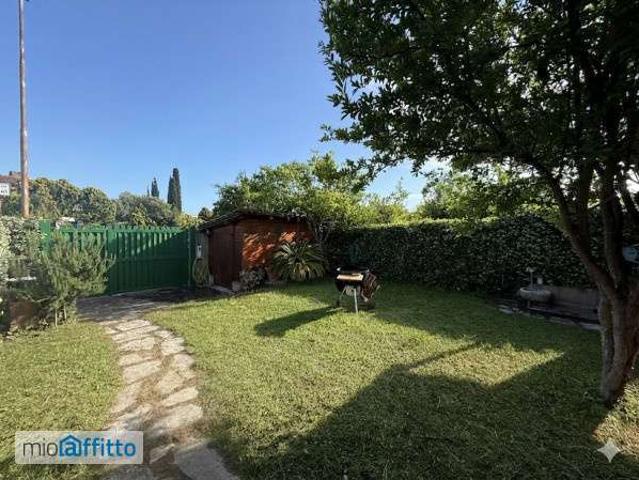 Villa Indipendente in affitto a Marina di San Nicola, Roma Capitale