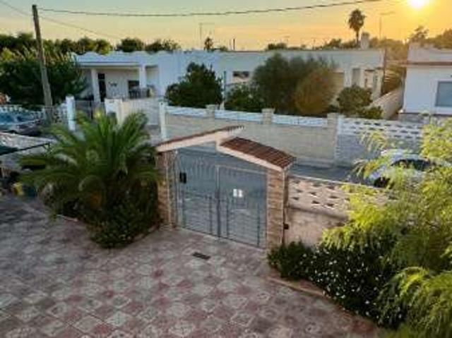 Villa Indipendente in affitto a Puglia, Taranto