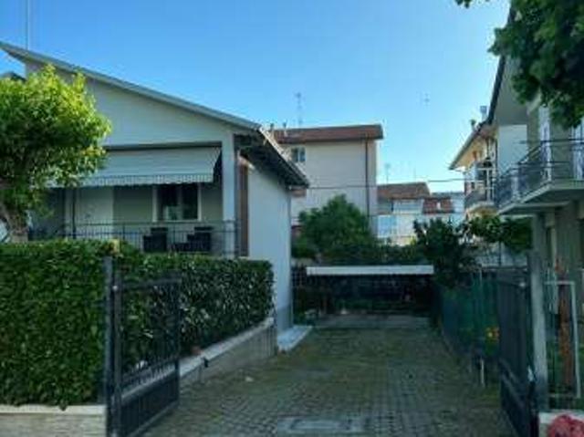Villa Indipendente in affitto a Misano Adriatico, Reggio Emilia