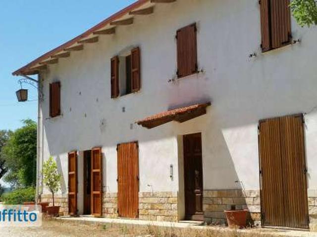 Villa Indipendente in affitto a Marche, Ancona