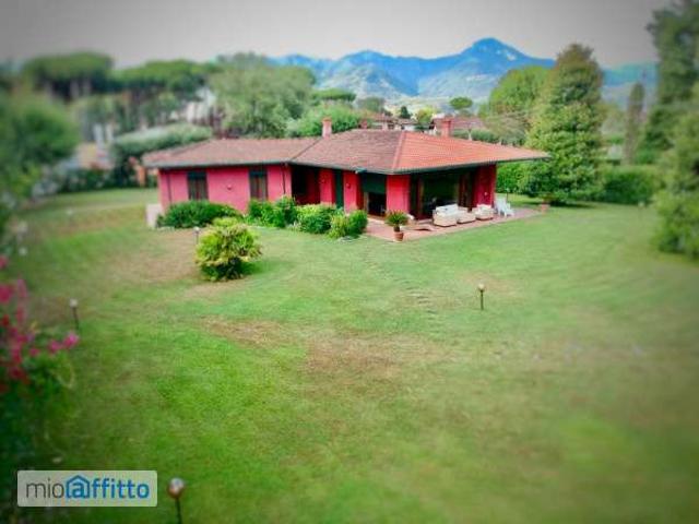 Villa Indipendente in affitto a Tonfano, Toscana