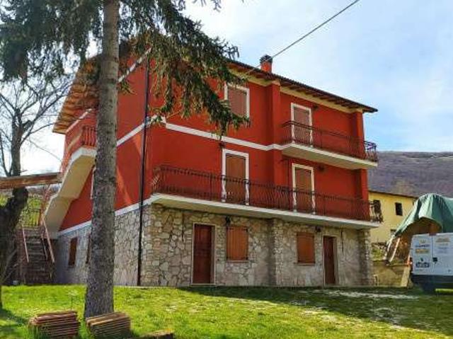 Villa Indipendente in affitto a Cascia, Umbria