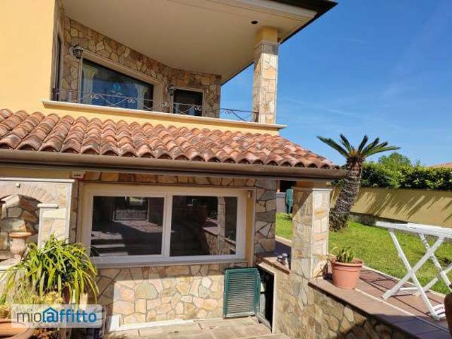 Villa Indipendente in affitto a Cretarossa, Roma Capitale