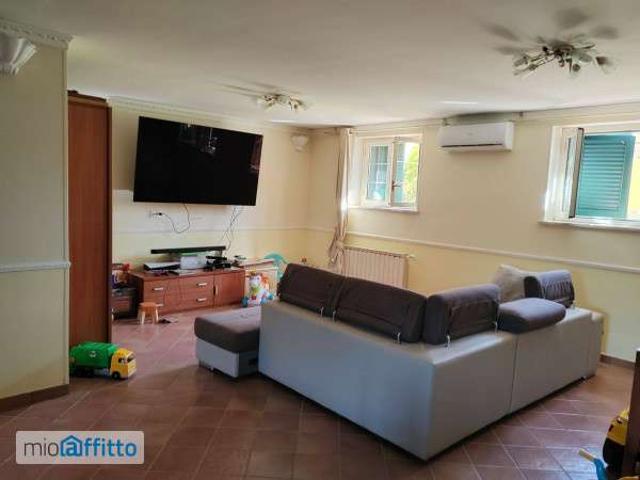 Villa Indipendente in affitto a Cretarossa, Roma Capitale