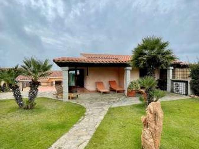 Villa Indipendente in affitto a Porto San Paolo, Sardigna/Sardegna