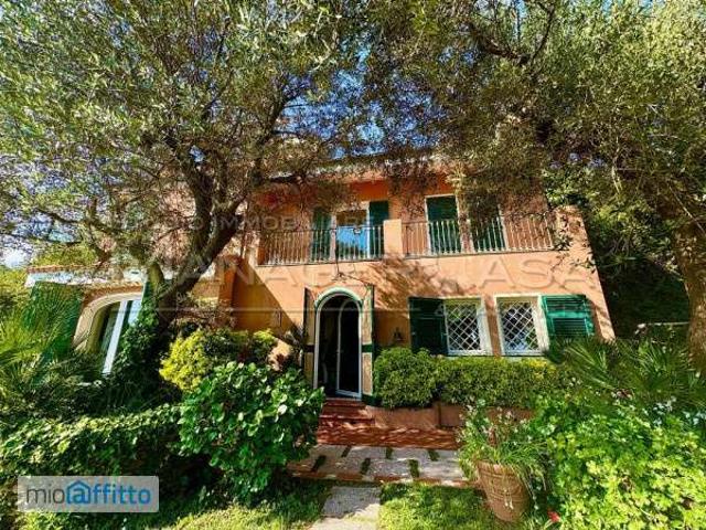 Villa Indipendente in affitto a Vesima, Genova