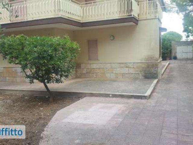 Villa Indipendente in affitto a Montedarena, Puglia