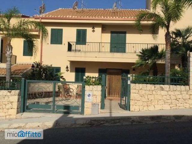 Villa Indipendente in affitto a Ragusa, Sicilia
