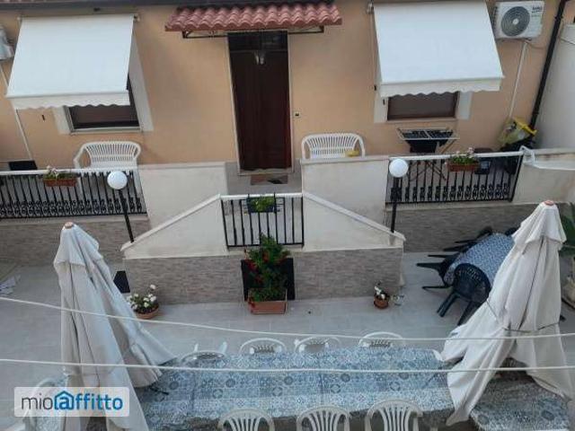 Villa Indipendente in affitto a Archi, Calabria