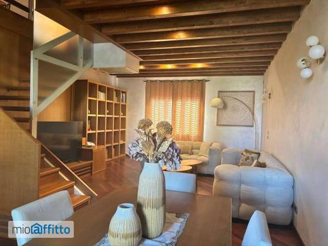 Villa Indipendente in affitto a Rezzato, Lombardia