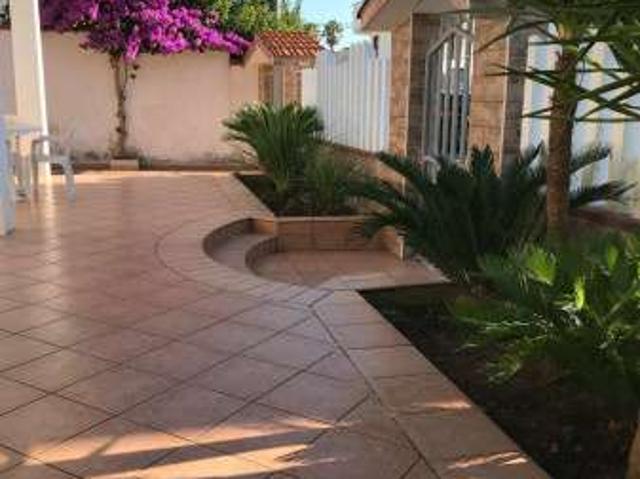 Villa Indipendente in affitto a Puglia, Taranto