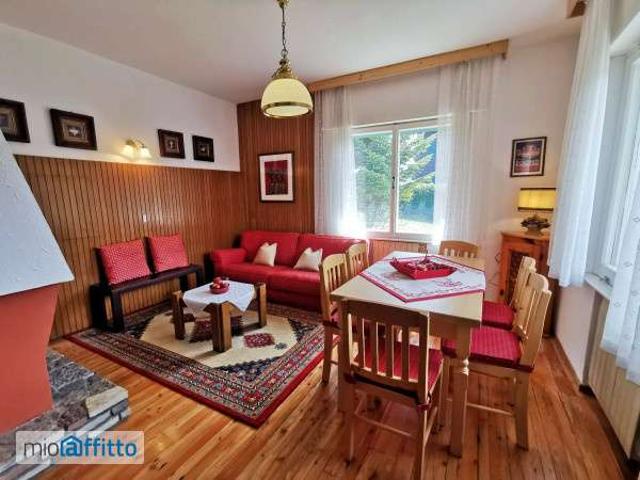 Villa Indipendente in affitto a Serdes, San Vito di Cadore