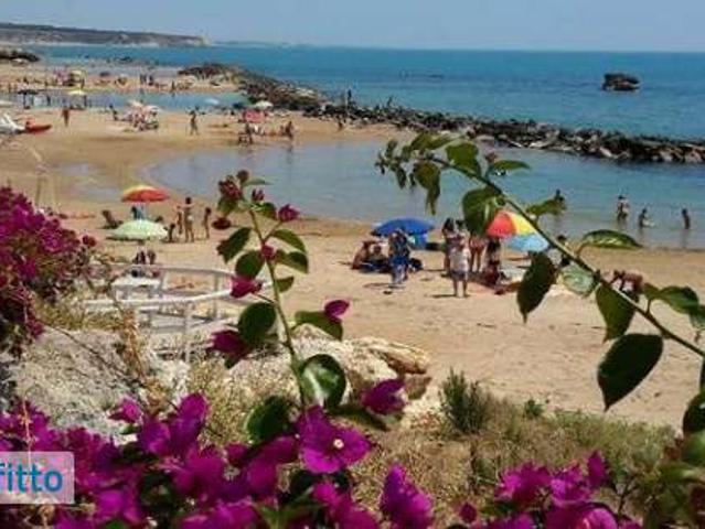 Villa Indipendente in affitto a Vittoria, Sicilia