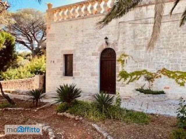 Villa Indipendente in affitto a Canale di Pirro, Puglia