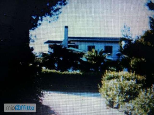 Villa Indipendente in affitto a Puglia, Taranto