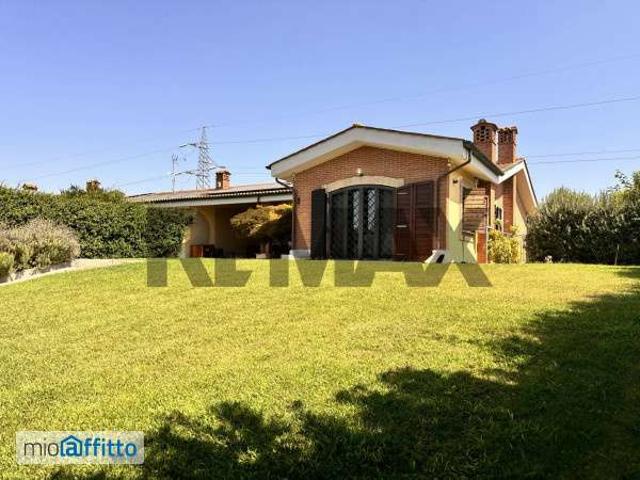 Villa Indipendente in affitto a Municipio Roma IX, Roma Capitale