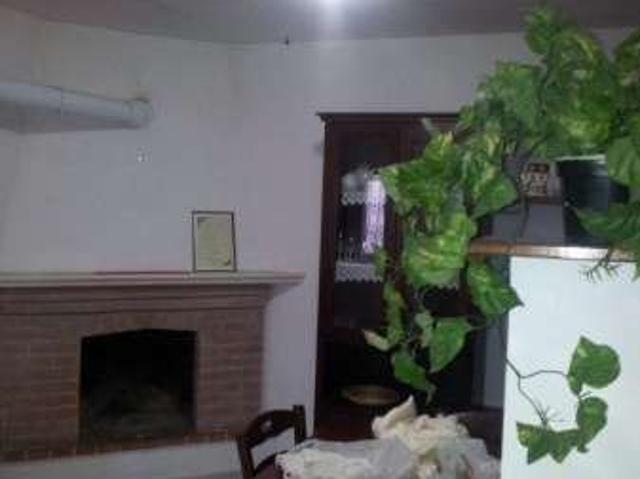 Villa Indipendente in affitto a Prata D'ansidonia, Abruzzo