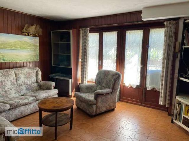 Villa Indipendente in affitto a Biumo Superiore, Varese