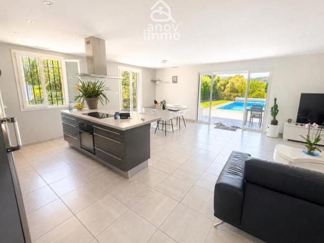 Maison vente à Arrondissement de Toulon, Le Beausset