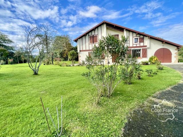 Villa vente à Oloron-Sainte-Marie, Salies-de-béarn