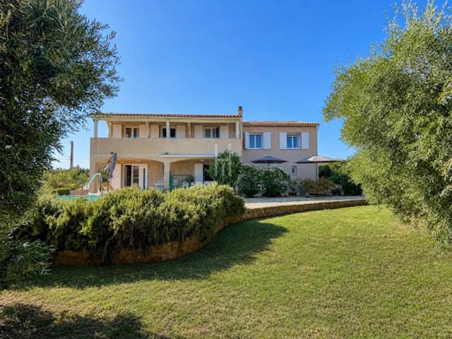Villa vente à Arles, Aureille