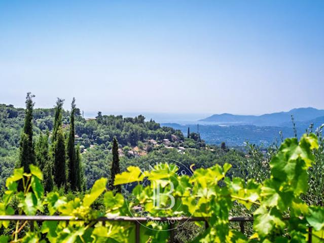 Villa vente à Grasse, Châteauneuf-grasse