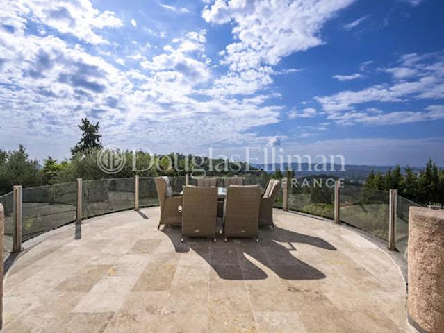 Villa vente à Grasse, Châteauneuf-grasse