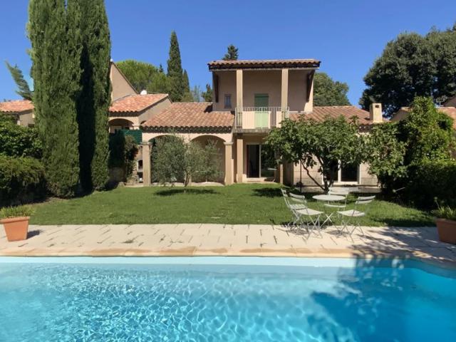 Maison vente à Nîmes, Uzès