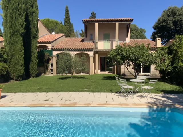 Maison vente à Nîmes, Uzès