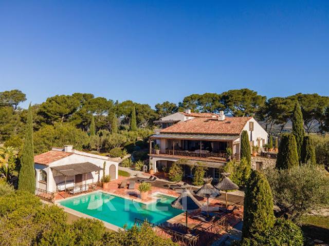 Villa vente à Arrondissement de Toulon, La Cadière-d'azur