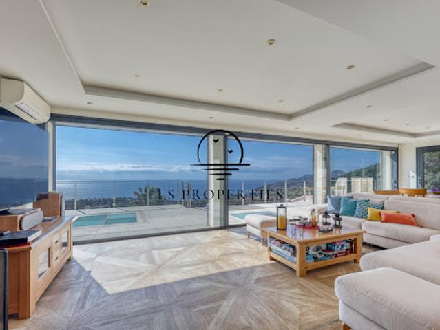 Villa vente à Arrondissement de Toulon, Carqueiranne