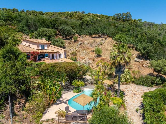 Maison vente à Arrondissement de Toulon, Bormes-les-mimosas