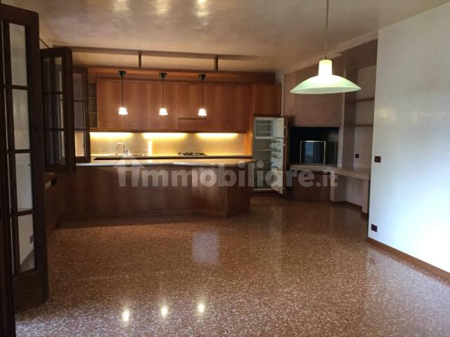 Villa Indipendente in affitto a Quartiere Casoni, Torri Di Quartesolo