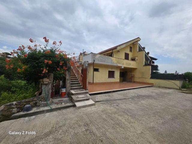 Villa Indipendente in vendita a Castelnuovo di Porto, Roma Capitale