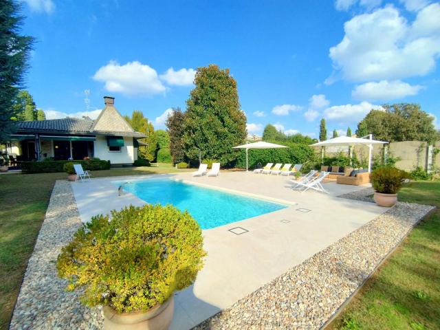 Villa Indipendente in vendita a Arluno, Lombardia