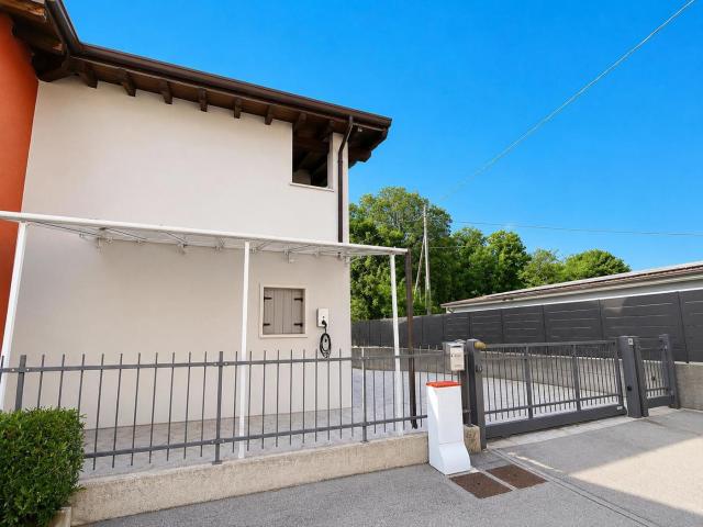 Villa Indipendente in vendita a Legnago, Veneto