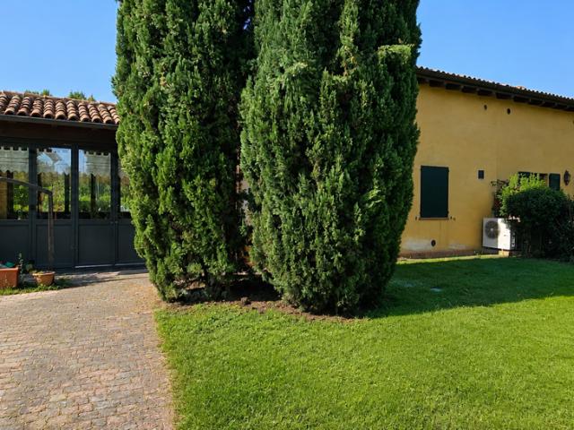 Villa Indipendente in vendita a Buon Pastore-Sant'Agnese-San Damaso, Modena