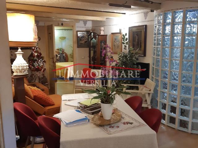 Villa Indipendente in vendita a Montignoso, Toscana