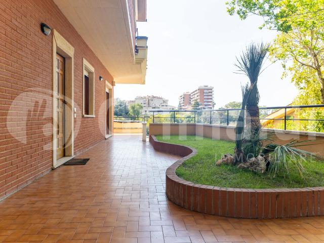 Villa Indipendente in vendita a Mostacciano, Roma Capitale