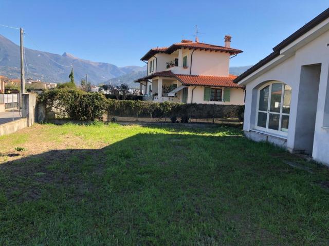 Villa Indipendente in vendita a località Bucine, Camaiore