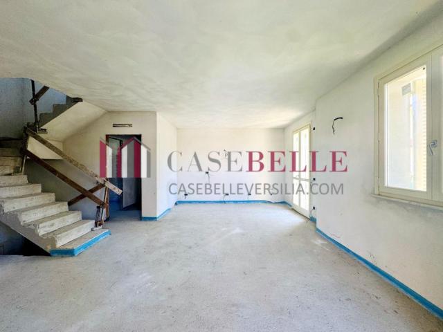 Villa Indipendente in vendita a Paduletto, Camaiore