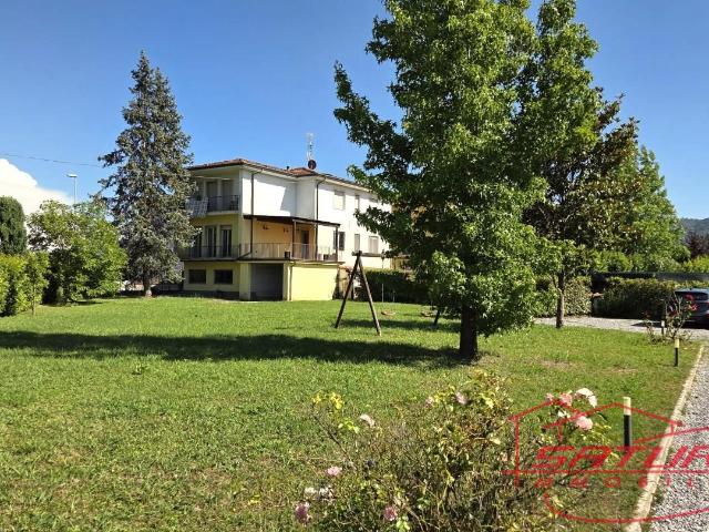 Villa Indipendente in vendita a Corte Dovichetti, Bagni Di Lucca Ponte