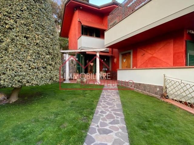 Villa Indipendente in vendita a Massarosa, Toscana