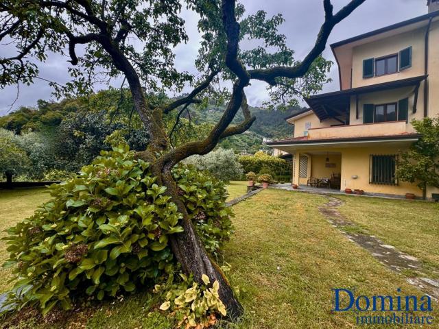 Villa Indipendente in vendita a Capanne, Montignoso