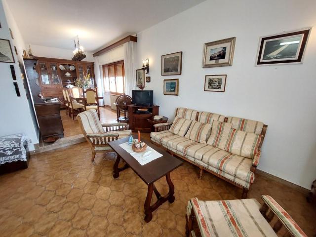 Villa Indipendente in vendita a Rosignano Marittimo, Toscana