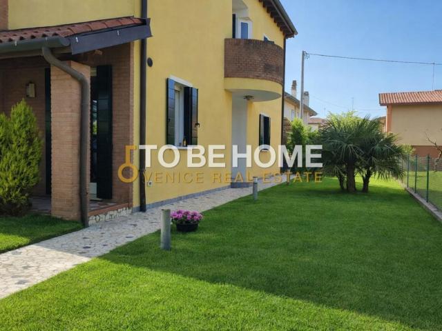 Villa Indipendente in vendita a Villaggio dei Fiori, Spinea