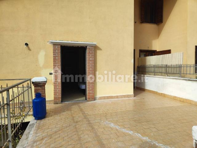 Villa Indipendente in affitto a San Potito Ultra, Campania
