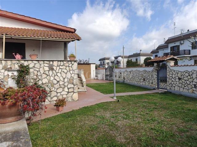 Villa Indipendente in vendita a Roma Capitale, Lazio