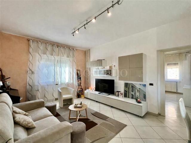 Villa Indipendente in vendita a Vicina, Desenzano Del Garda